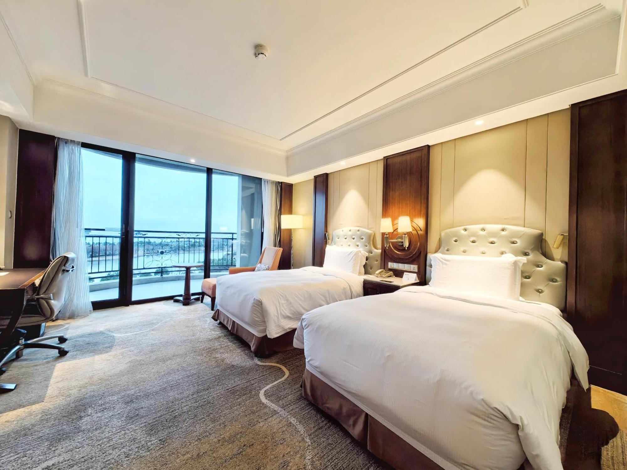Doubletree By Hilton Ningbo - Chunxiao Otel Dış mekan fotoğraf