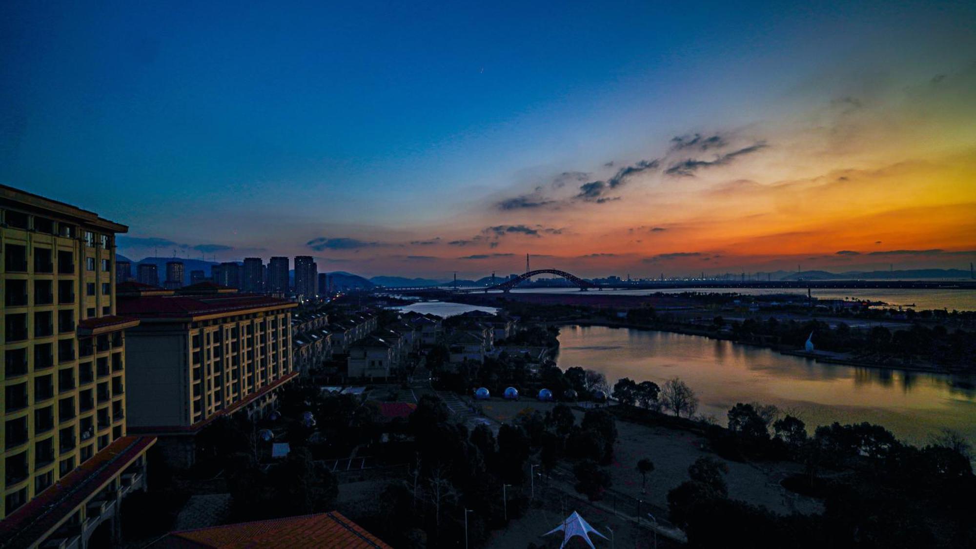 Doubletree By Hilton Ningbo - Chunxiao Otel Dış mekan fotoğraf